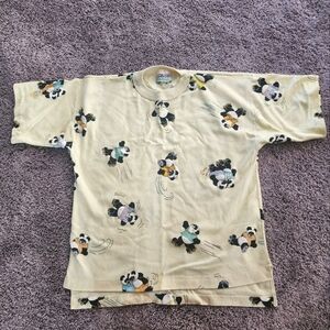 Vintage Sky Lite Yellow Roller skating 1980s Panda T-shirt Size Small